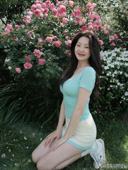 头条女神野外美女图片,捕捉自然之美