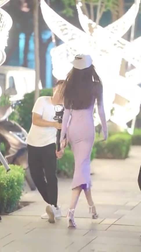 小网红直播走光原视频,小网红原视频揭秘