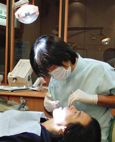 愉悦牙医爆料视频,视频爆料背后的真实故事